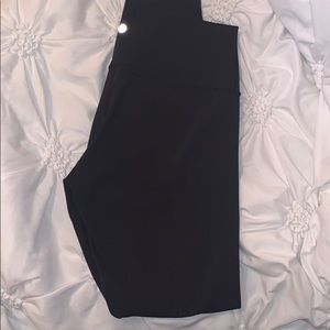 Lululemon WunderUnders 28” leggings